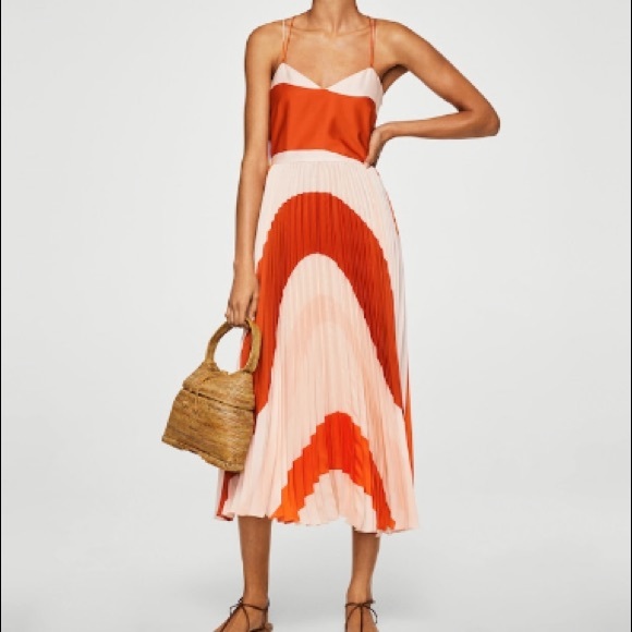 Mango Dresses & Skirts - Mango pleated bicolor dress
